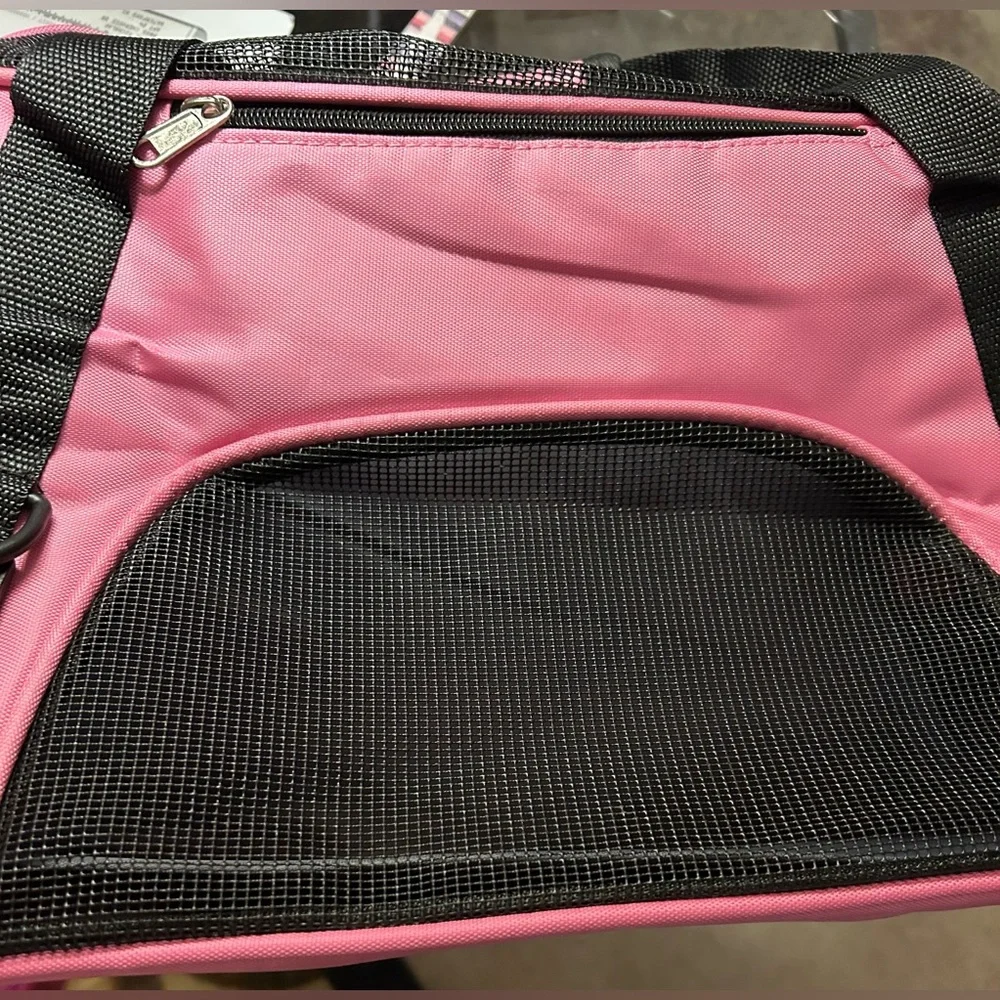 FINAL PRICE-New without tags cat or small dog carrier